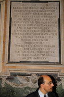 Iscrizione dedicatoria del cardinale Tiberio Cerasi per i genitori Stefano e Bartolomea
